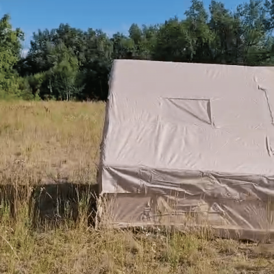 Маленькая надувная палатка